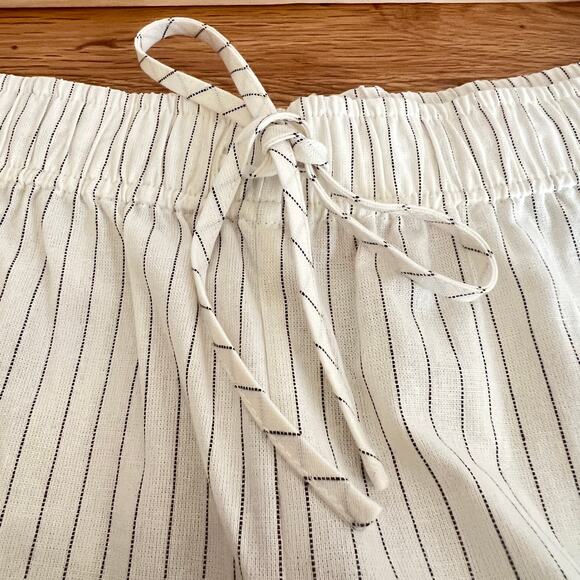 Stina Goya Elasticated Waistband Shorts With Matchbox Detail Size L - Picture 5 of 10